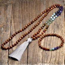 Cargar imagen en el visor de la galería, Set Japamala 7 Chakras - 108 cuentas